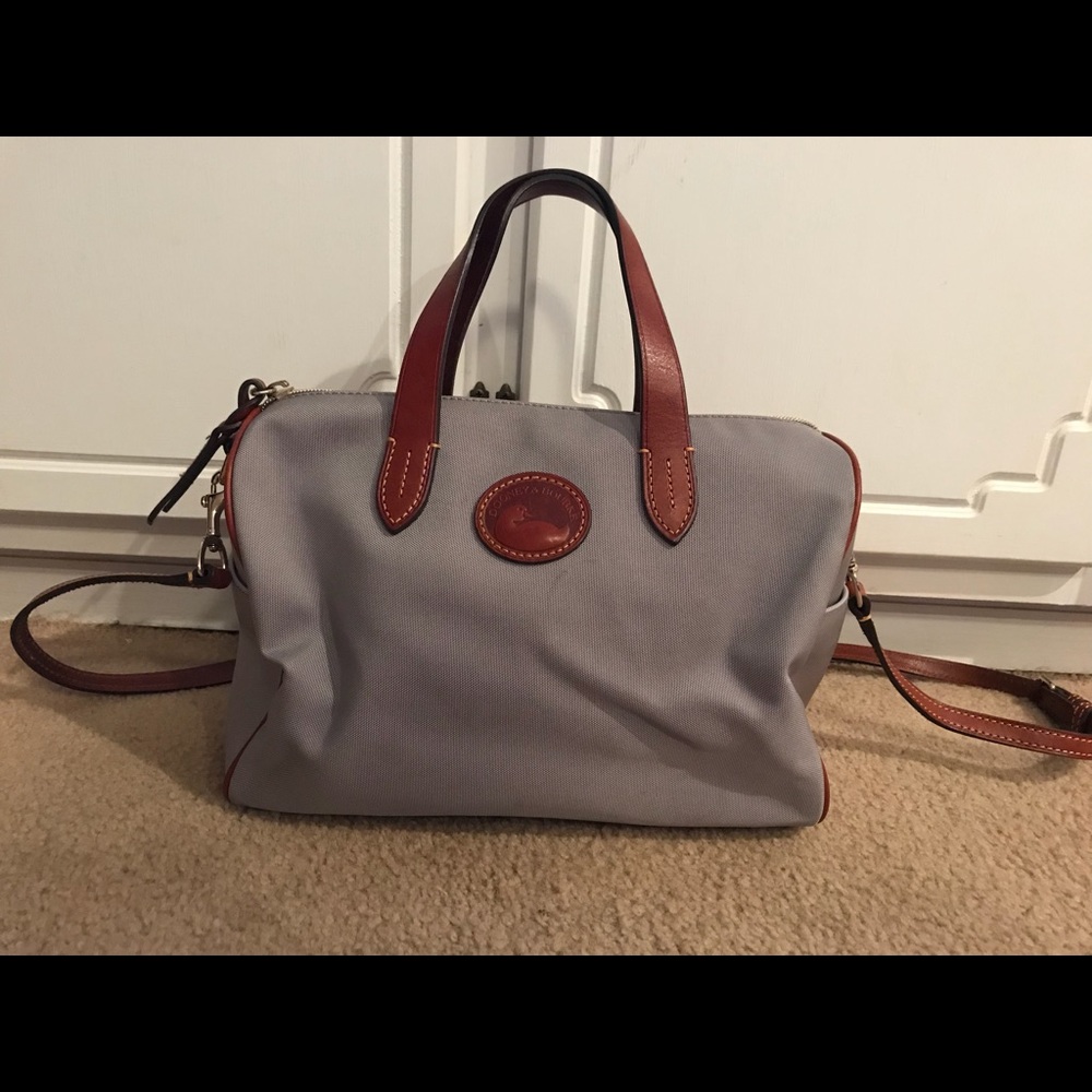 Dooney and Bourke crossbody tote bag